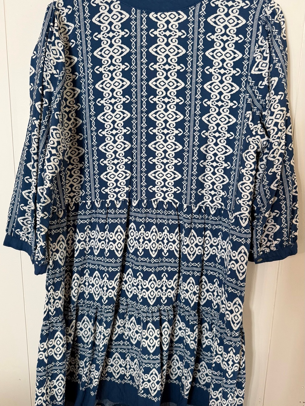 fig and flower Indigo Blue & White Patterned Midi Dress - Picture 2 of 3